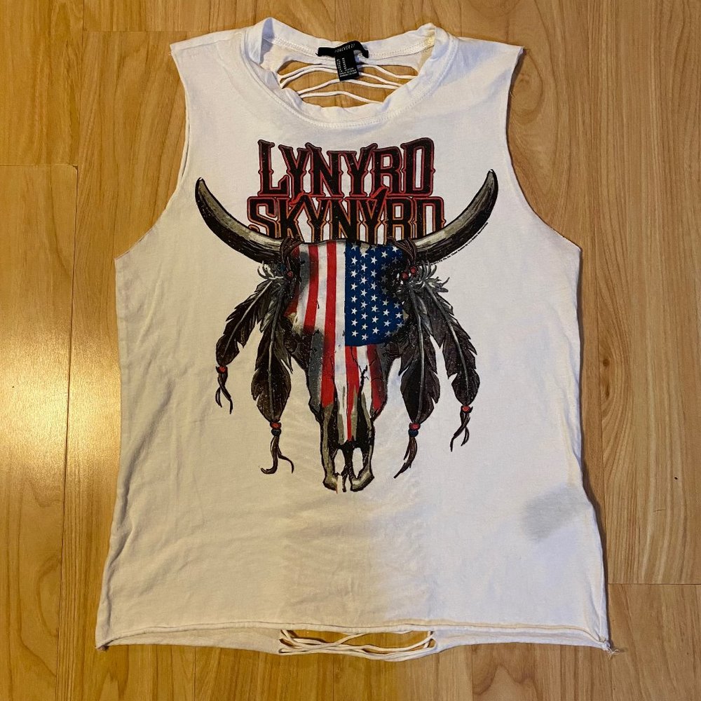 Lynyrd Skynyrd Tank Top Band Tee with Rips on back Size Medium
